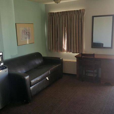 Lake Eufaula Inn & Suites Checotah Экстерьер фото