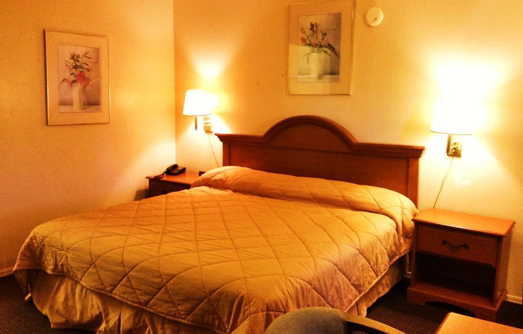 Lake Eufaula Inn & Suites Checotah Номер фото