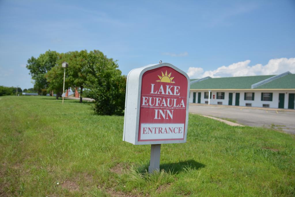 Lake Eufaula Inn & Suites Checotah Экстерьер фото