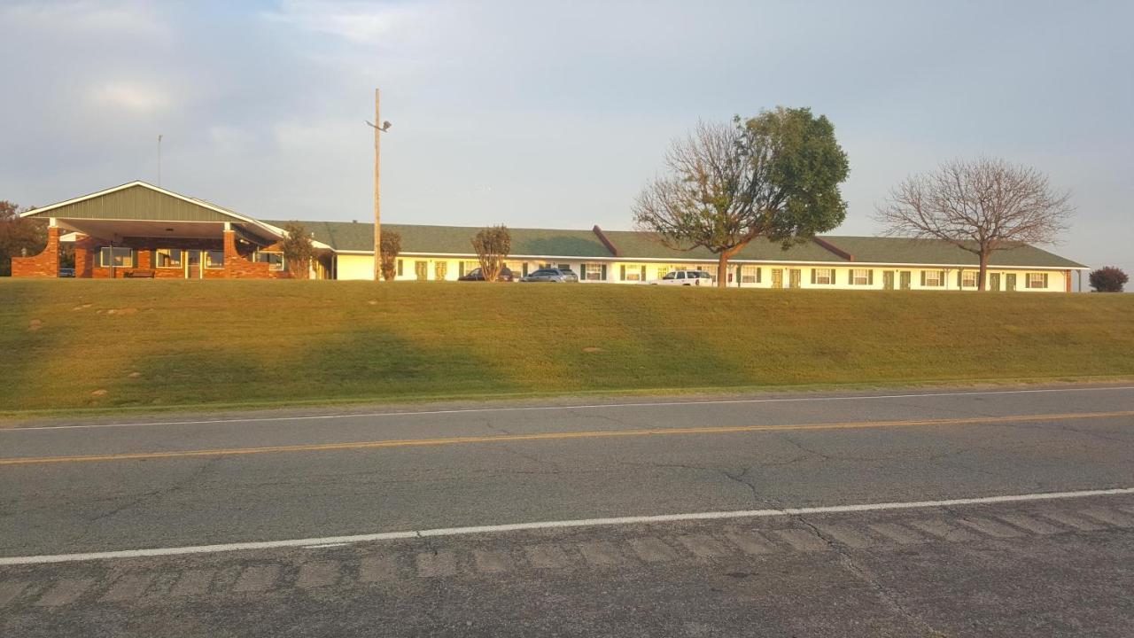 Lake Eufaula Inn & Suites Checotah Экстерьер фото